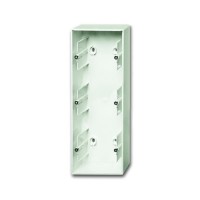 2CKA001799A0955 Коробка для открытого монтажа, 3-постовая, серия future, цвет белый бархат