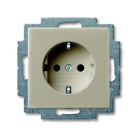 2CKA002011A6146 Розетка SCHUKO 16А 250В, с винтовыми клеммами, серия Basic 55, цвет шампань