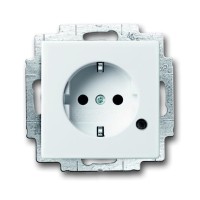 2CKA002013A5286 Розетка SCHUKO 16А 250В с защитными шторками, c индикацией LED, серия Future/Axcent/Carat/Династия, цвет альпийский белый