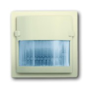 2CKA006800A2099 Датчик движения Busch-Wächter 180 UP Сенсор Комфорт II, с селективной линзой, для установки на механизмы 6401 U, 6402 U, 6812 U, 6804 U, 6593 U, 6805 U, серия Future/Axcent/Carat/Династия, цвет слоновая кость