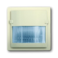 2CKA006800A2099 Датчик движения Busch-Wächter 180 UP Сенсор Комфорт II, с селективной линзой, для установки на механизмы 6401 U, 6402 U, 6812 U, 6804 U, 6593 U, 6805 U, серия Future/Axcent/Carat/Династия, цвет слоновая кость