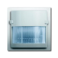 2CKA006800A2343 Датчик движения Busch-Wächter 180 UP Сенсор Комфорт II, с селективной линзой, серия pure/сталь